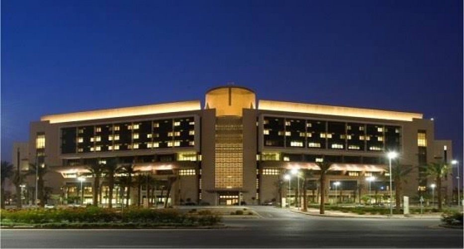 مستشفى الملك عبدالله الجامعي يعلن توفر وظائف تمريض لحديثي التخرج