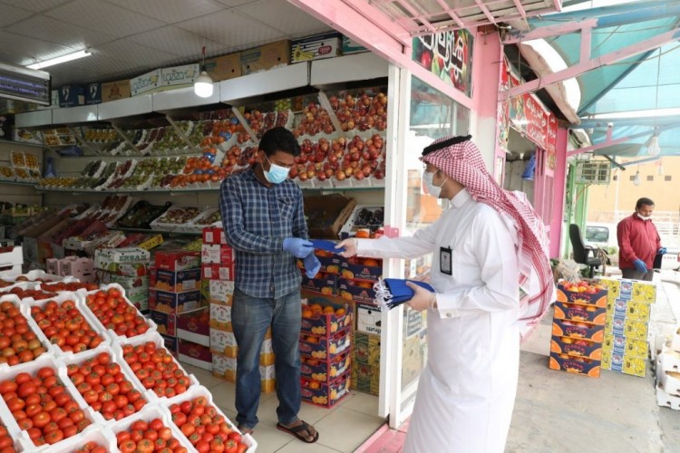 أمير الجوف يوجه الأمانة وبلدياتها بإطلاق حملة “وقاية “